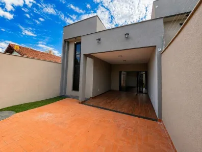 Casa com 3 Quartos à venda, 126m² no Parque Amazônia, Goiânia