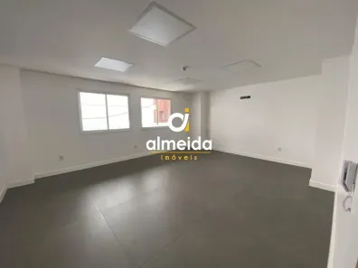 Sala Comercial com 1 Quarto para alugar, 65m² no Centro, Santa Maria