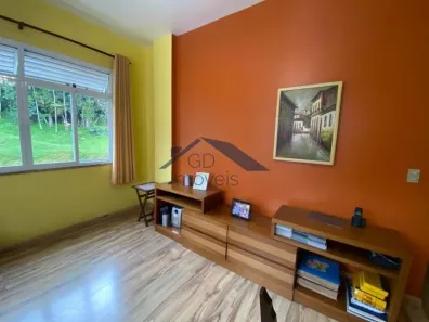 Apartamento com 3 Quartos para alugar, 90m² no Valparaíso, Petrópolis