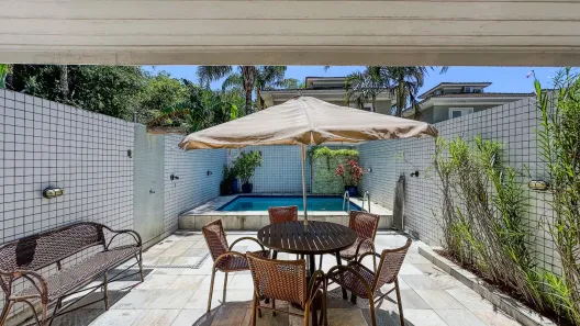 Casa de Condomínio com 4 Quartos à venda, 180m² no Bairro de Juquehy, São Sebastião