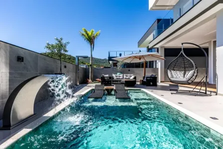 Casa de Condomínio com 4 Quartos à venda, 387m² no Santa Regina, Camboriú