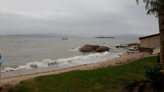 Lote/Terreno à venda, 425m² no Sambaqui, Florianópolis