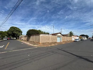 Casa com 3 Quartos à venda, 115m² no Jardim Espírito Santo, Uberaba