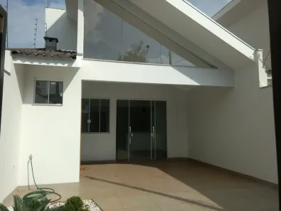 Casa com 3 Quartos à venda, 107m² no Jardim Monte Rei, Maringá