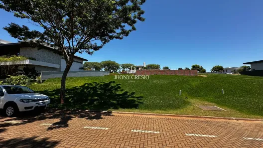 Lote/Terreno à venda, 715m² no Jardins de Monet Residence, Maringá