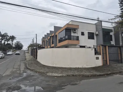 Sobrado com 2 Quartos à venda, 70m² no Costa e Silva, Joinville