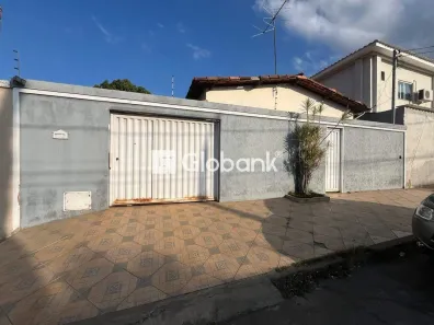 Casa com 2 Quartos à venda, 120m² no Antônio Pimenta, Montes Claros