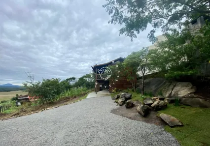 Casa com 2 Quartos para alugar, 98m² no , Garopaba