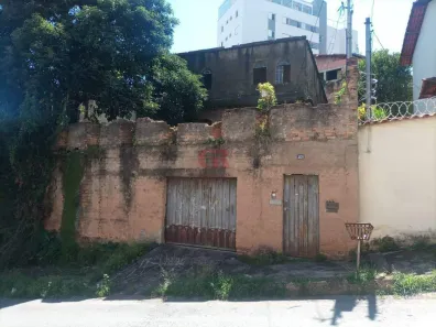 Casa com 7 Quartos à venda, 229m² no Havaí, Belo Horizonte