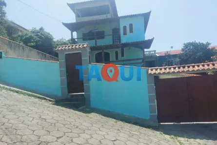 Casa de Condomínio com 4 Quartos à venda, 300m² no Peró, Cabo Frio
