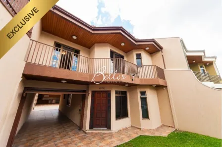 Sobrado com 3 Quartos à venda, 220m² no Guaíra, Curitiba