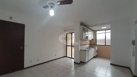 Apartamento com 2 Quartos para alugar, 54m² no Capoeiras, Florianópolis