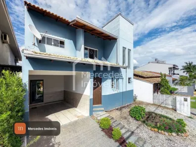 Casa com 3 Quartos à venda, 225m² no Dom Bosco, Itajaí