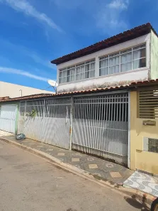 Casa com 3 Quartos à venda, 220m² no Jardim Roriz, Brasília