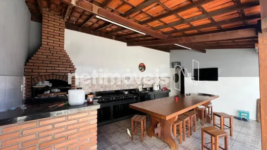 Casa com 3 Quartos para alugar, 130m² no Eldorado, Contagem