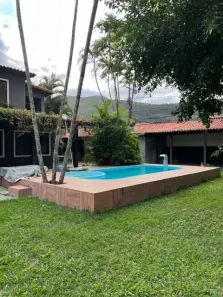 Casa com 4 Quartos para alugar, 435m² no Piratininga, Niterói