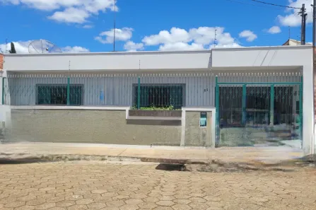 Casa com 3 Quartos à venda, 121m² no Santa Cecília, Pouso Alegre