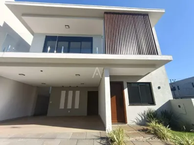 Sobrado com 3 Quartos à venda, 214m² no FAG, Cascavel