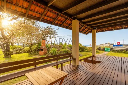 Casa com 4 Quartos à venda, 225m² no Centro, Matinhos