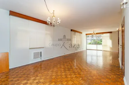 Apartamento com 3 Quartos à venda, 220m² no Cerqueira César, São Paulo