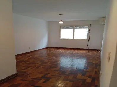 Apartamento com 2 Quartos à venda, 75m² no Vila Ipiranga, Porto Alegre