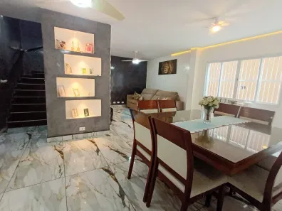 Sobrado com 4 Quartos à venda, 163m² no Tupi, Praia Grande