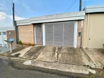 Casa com 2 Quartos à venda, 75m² no Osvaldo Fanceli, Marília