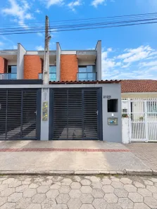 Casa com 2 Quartos para alugar, 75m² no Comasa, Joinville