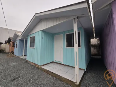 Casa com 2 Quartos para alugar, 36m² no Boqueirão, Curitiba