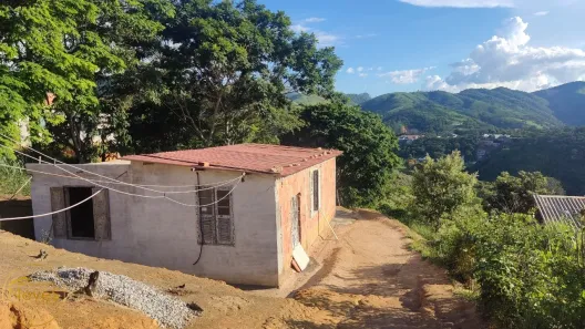 Casa com 2 Quartos à venda, 72m² no Zenobiopolis, Paty do Alferes