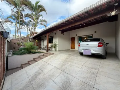 Casa com 3 Quartos à venda, 360m² no Rio Branco, Belo Horizonte
