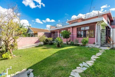 Casa com 5 Quartos à venda, 276m² no Cajuru, Curitiba