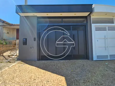 Casa com 3 Quartos para alugar, 10m² no Centro, Marília