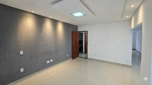 Casa com 5 Quartos à venda, 142m² no Parque Atheneu, Goiânia
