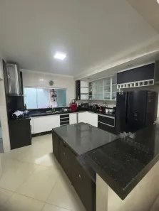 Sobrado com 6 Quartos à venda, 220m² no Setor Habitacional Vicente Pires, Brasília