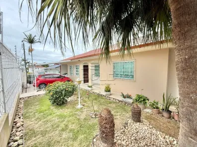 Casa com 4 Quartos à venda, 360m² no Coqueiros, Florianópolis