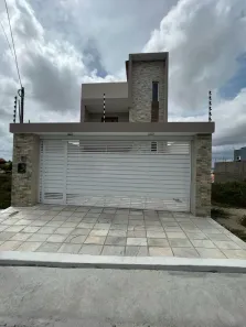 Sobrado com 3 Quartos à venda, 236m² no Santa Rosa, Campina Grande