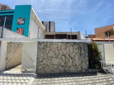 Casa com 3 Quartos para alugar, 250m² no Treze de Julho, Aracaju