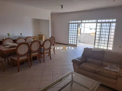 Casa com 3 Quartos à venda, 300m² no Desmembramento Élio Rodolfo da Rosa, Pouso Alegre