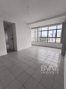 Sala Comercial para alugar, 60m² no Centro, Cabo Frio