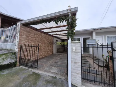 Casa com 2 Quartos para alugar, 77m² no Bela Vista, Palhoça