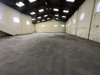 Galpão/Depósito/Armazém para alugar, 1000m² no Chácara do Solar I (Fazendinha), Santana de Parnaíba