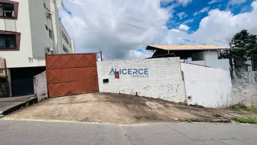 Lote/Terreno à venda, 396m² no São Pedro, Juiz de Fora