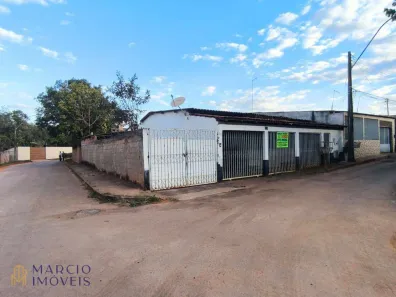 Casa com 4 Quartos à venda, 220m² no Setor Tradicional, Brasília