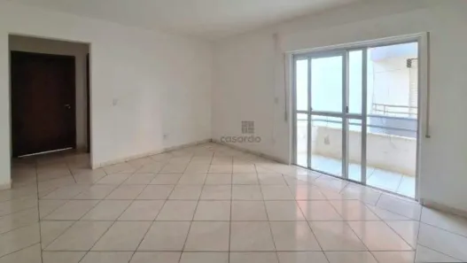 Apartamento com 2 Quartos para alugar, 72m² no Duque de Caxias, Santa Maria