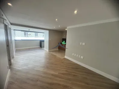 Apartamento com 2 Quartos para alugar, 70m² no Alphaville I, Salvador