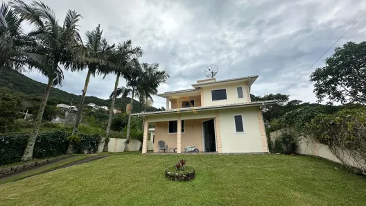 Sobrado com 3 Quartos à venda, 148m² no Praia do Siriú, Garopaba