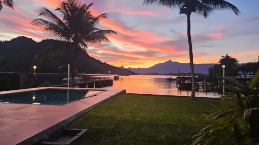 Casa com 6 Quartos à venda, 1500m² no Ponta do Sapê (Cunhambebe), Angra dos Reis