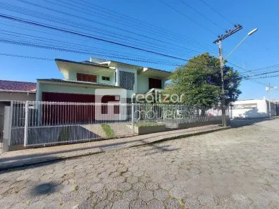 Casa com 4 Quartos para alugar, 337m² no Nossa Senhora do Rosário, São José