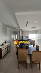 Casa com 3 Quartos para alugar, 210m² no Jardim Europa, Uberlândia
